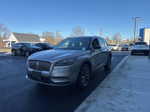 Used 2020 Lincoln Corsair AWD w/ Premium Package image 3