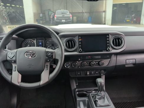 Certified 2023 Toyota Tacoma TRD Sport AWD/4WD image 10