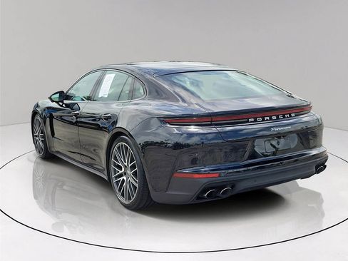 Used 2024 Porsche Panamera image 4