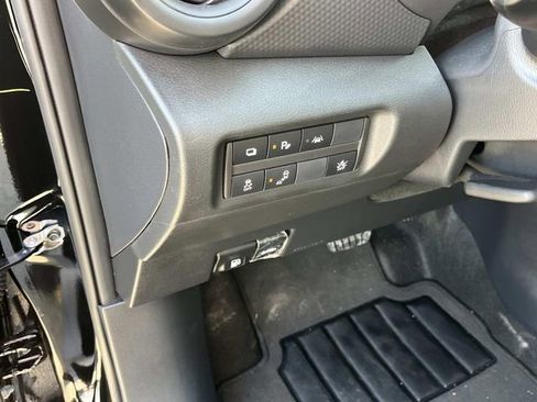 Certified 2025 Nissan Kicks Play S FWD image 29
