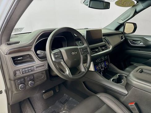 Used 2024 Chevrolet Tahoe Z71 w/ Luxury Package AWD/4WD image 11