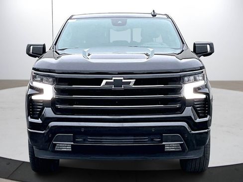 Used 2025 Chevrolet Silverado 1500 High Country w/ Midnight Edition image 3