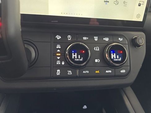 New 2026 Land Rover Defender 110 OCTA image 20