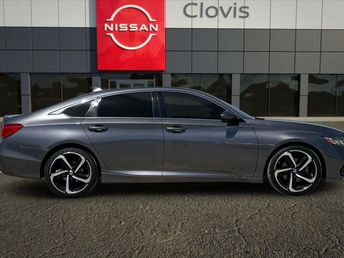 Used 2019 Honda Accord Sport image 9