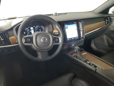 Used 2017 Volvo S90 T6 Inscription w/ Vision Package image 15