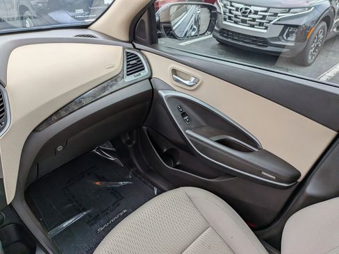 Used 2018 Hyundai Santa Fe Sport w/ 2.4L Value Package 02 FWD image 19