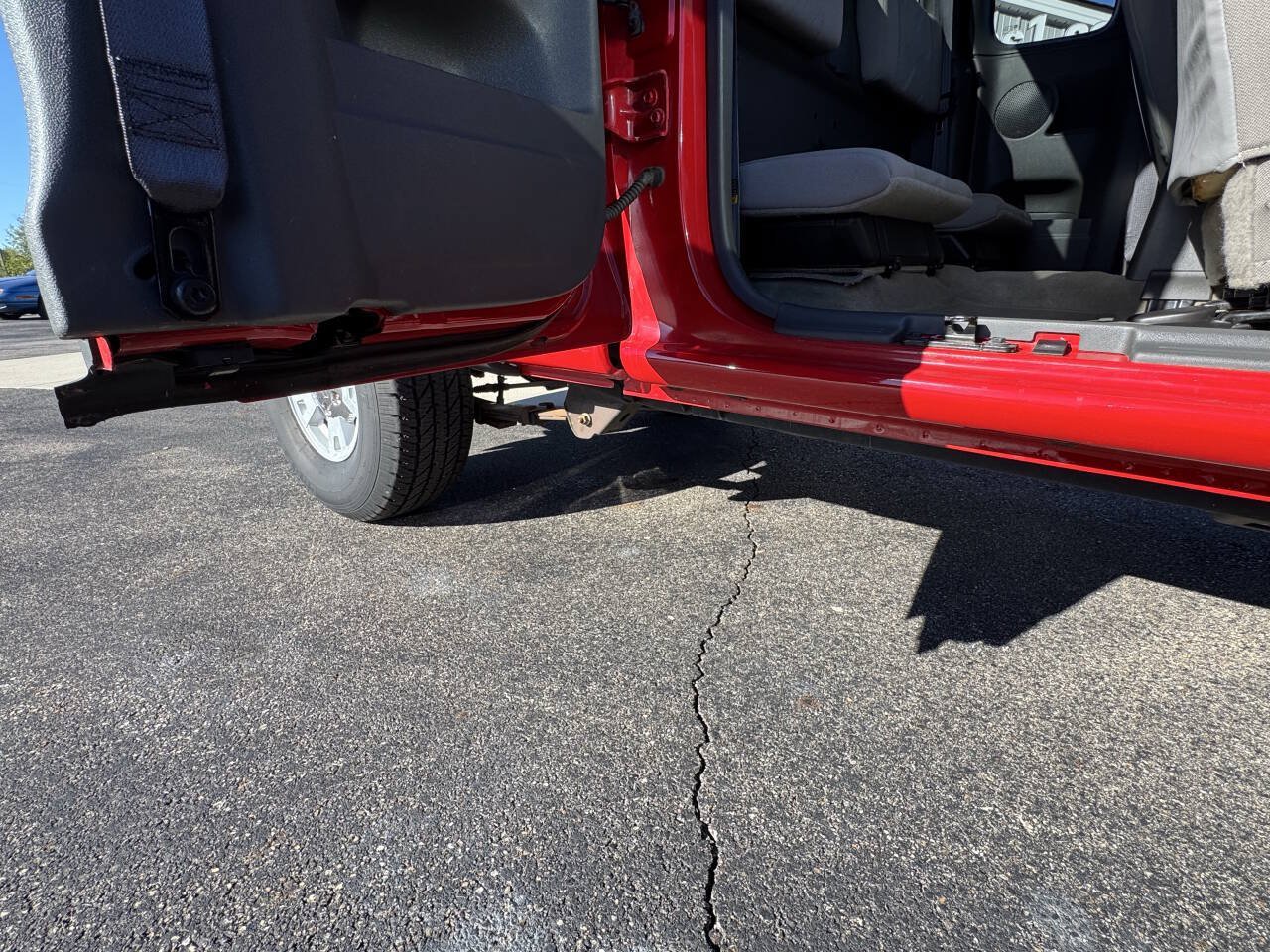 Used 2005 Chevrolet Colorado LS RWD image 33