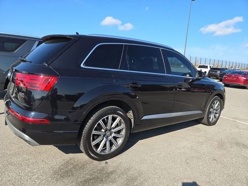 Used 2018 Audi Q7 3.0T Prestige image 3