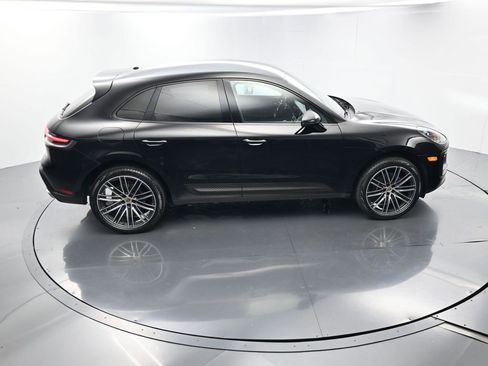 Certified 2025 Porsche Macan image 41