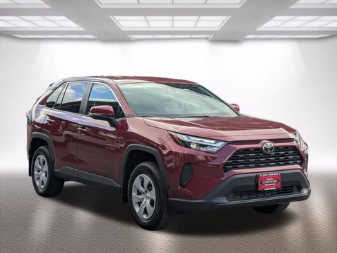 Certified 2025 Toyota RAV4 LE image 1