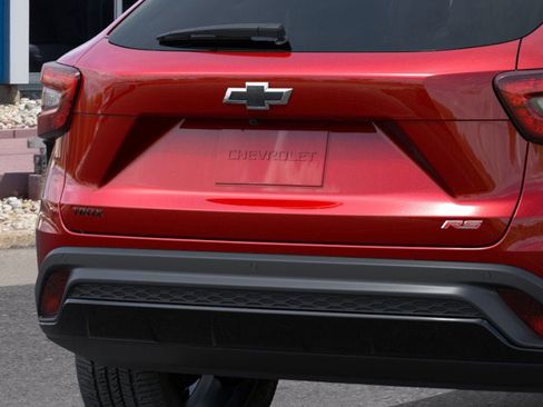 New 2026 Chevrolet Trax RS w/ Driver Confidence Package image 18
