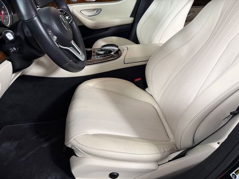 Used 2019 Mercedes-Benz E 300 4MATIC w/ Premium 1 Package image 11