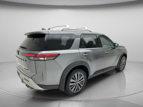 Used 2024 Nissan Pathfinder SL w/ SL Premium Package AWD/4WD image 5