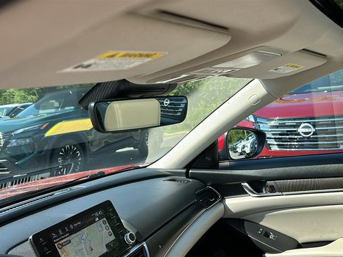 Used 2020 Honda Accord Touring image 24