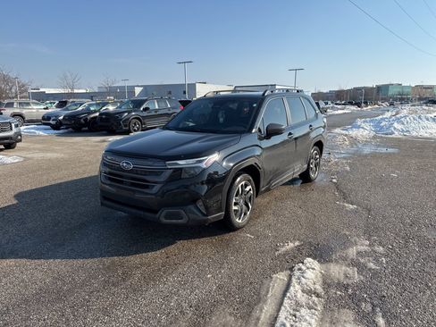 Used 2025 Subaru Forester Limited w/ Popular Package #2 image 7