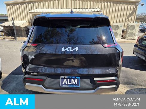 Used 2024 Kia EV9 Wind AWD/4WD image 11