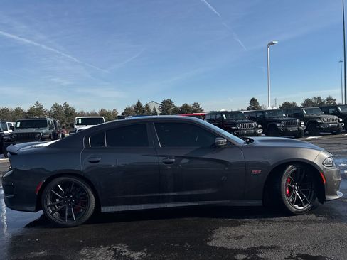 Used 2021 Dodge Charger Scat Pack image 2
