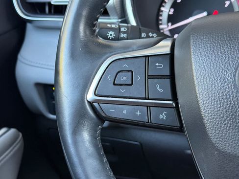Used 2021 Toyota Highlander Platinum FWD image 27