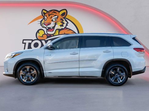 Used 2018 Toyota Highlander Limited Platinum image 8