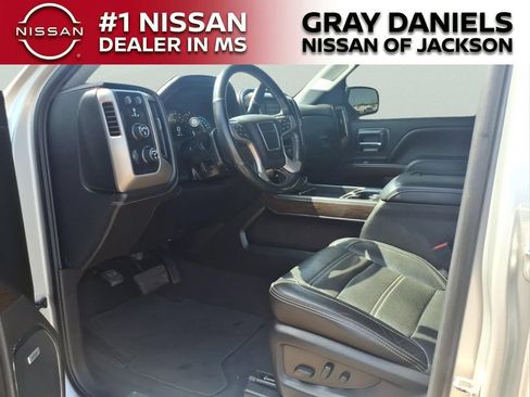 Used 2018 GMC Sierra 1500 Denali w/ Denali Ultimate Package AWD/4WD image 11