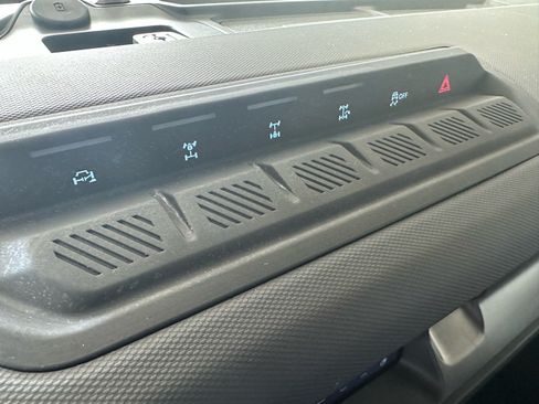 Used 2025 Ford Bronco Badlands AWD/4WD image 40