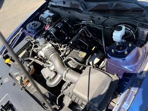 Used 2012 Ford Mustang Coupe RWD image 11