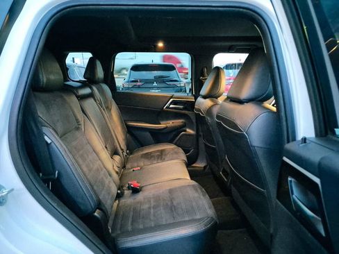 Used 2022 Mitsubishi Outlander SE FWD image 17