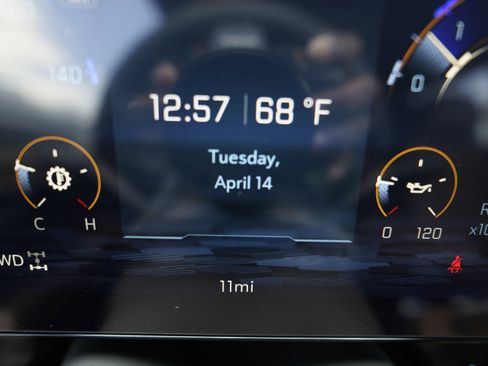 New 2026 Chevrolet Suburban High Country AWD/4WD image 25