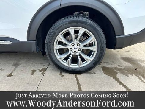 Used 2023 Ford Explorer XLT w/ Equipment Group 202A AWD/4WD image 7