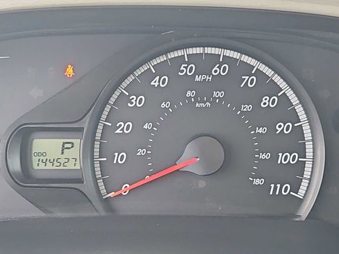 Used 2011 Toyota Sienna LE image 30