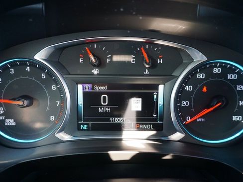 Used 2019 Chevrolet Traverse RS image 15