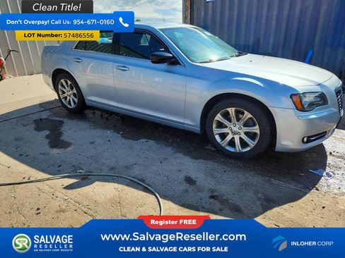 Used 2013 Chrysler 300 S AWD/4WD image 5