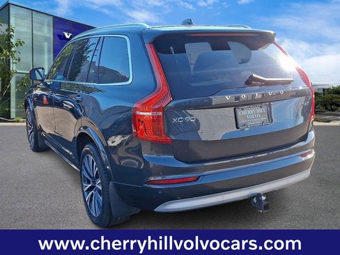 Certified 2022 Volvo XC90 T6 Momentum w/ Advanced Package image 5