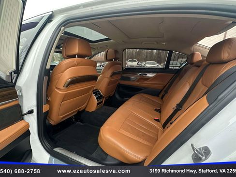 Used 2018 BMW 740i xDrive image 20