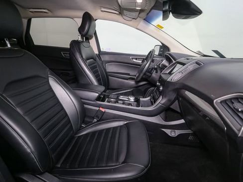 Used 2019 Ford Edge SEL w/ Equipment Group 201A AWD/4WD image 17