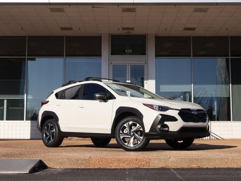 Used 2024 Subaru Crosstrek 2.0i Premium image 1