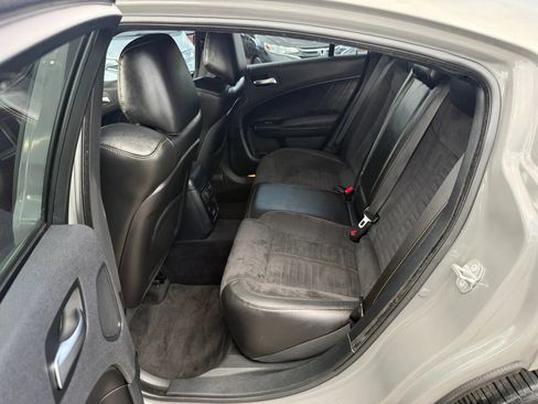Used 2018 Dodge Charger R/T RWD image 15