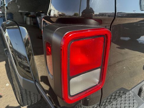 Used 2021 Jeep Gladiator Overland w/ Popular Equipment Package AWD/4WD image 27