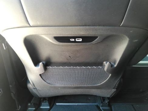 Used 2025 Chrysler Pacifica Select FWD image 32