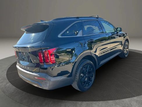 Used 2021 Kia Sorento S w/ Panoramic Sunroof Package AWD/4WD image 5