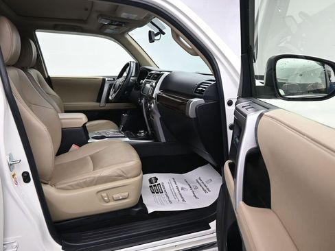 Used 2017 Toyota 4Runner Limited image 13