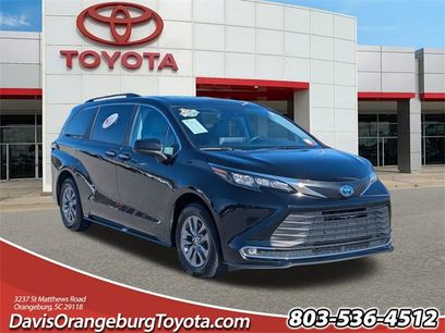 Used 2024 Toyota Sienna XLE