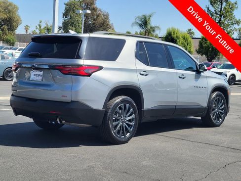 Used 2023 Chevrolet Traverse RS w/ LPO, Floor Liner Package FWD image 4