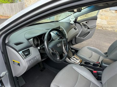 Used 2013 Hyundai Elantra Limited FWD image 25