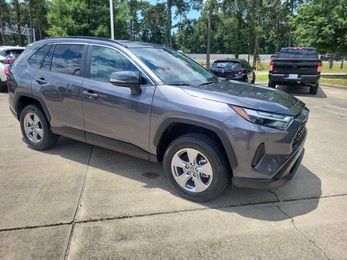 Certified 2025 Toyota RAV4 XLE FWD image 10