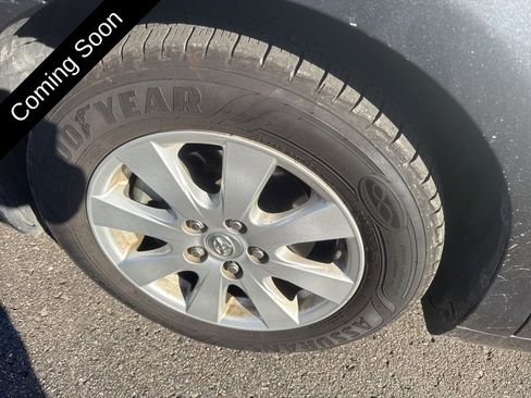 Used 2009 Toyota Camry Hybrid image 16