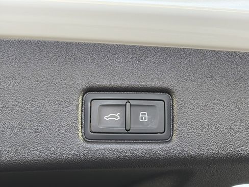 Certified 2025 Audi Q5 Premium Plus w/ Premium Plus image 15