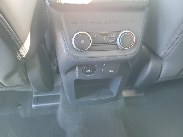 Used 2026 Ford Explorer Active w/ Active Comfort Package RWD image 19