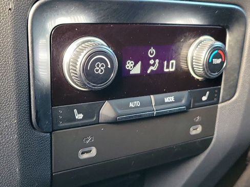 Used 2024 GMC Yukon XL Denali RWD image 23