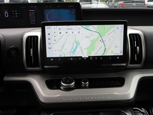 Certified 2025 Ford Expedition Max Active AWD/4WD image 15